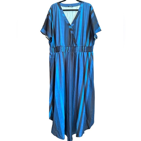 BloomChic NWT striped dolman sleeve dress - Picture 2 of 3